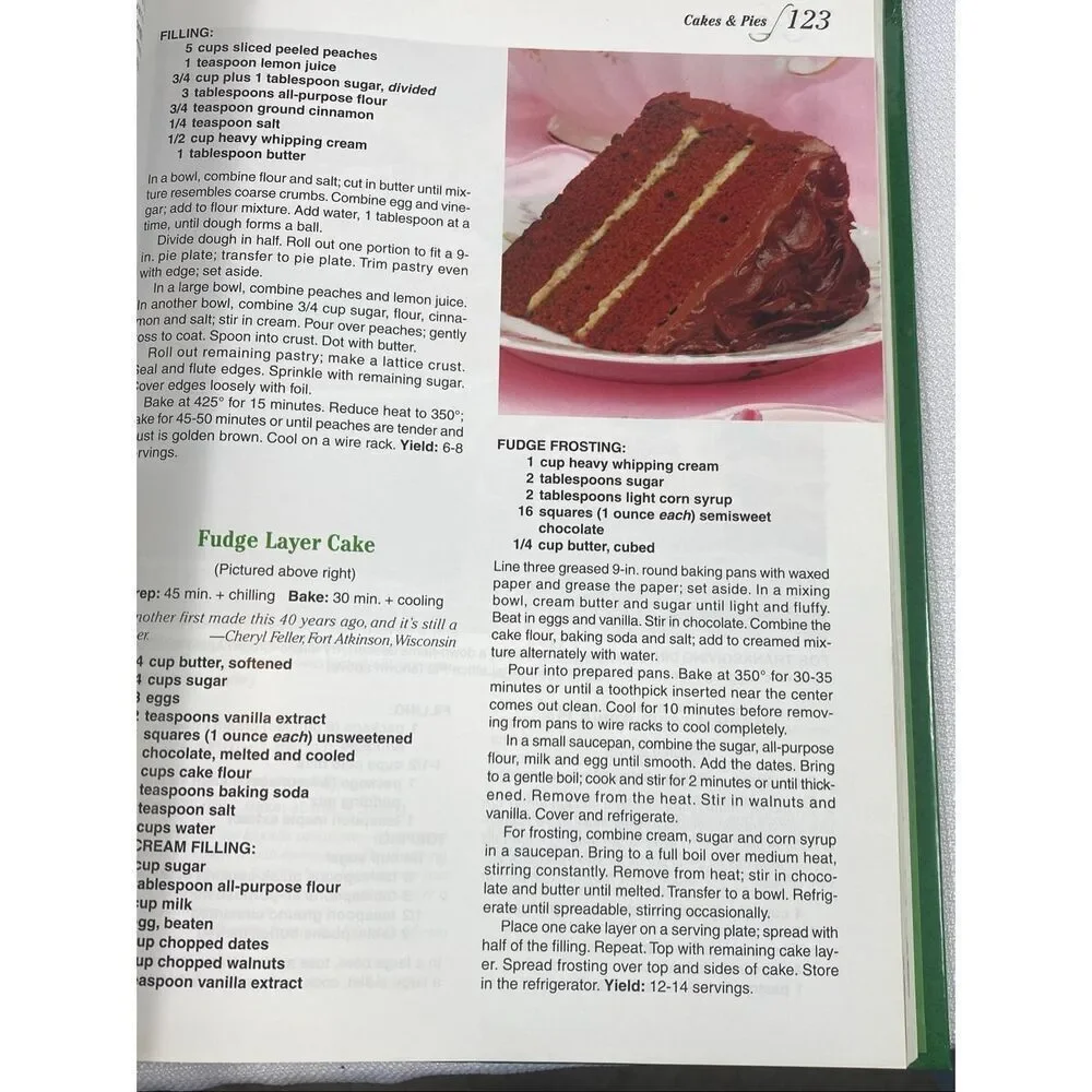 Taste of Home 2007 Annual Recipes Cookbook Hardcover Family Meals Desserts